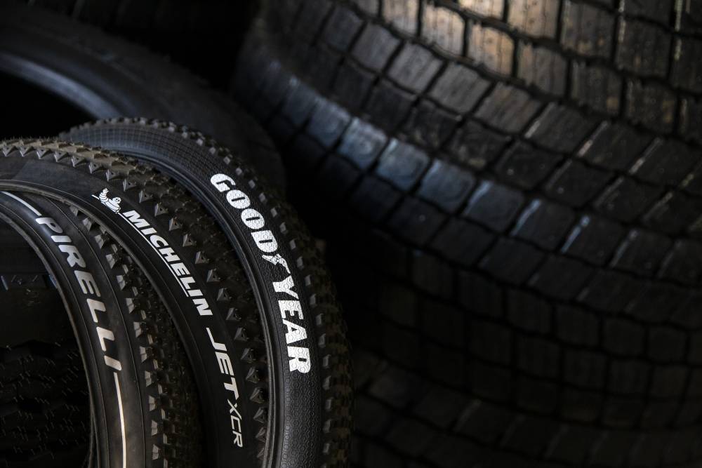 Structureel tweeling Gewoon overlopen 6 MTB-banden van autobandenmakers getest: Pirelli, Michelin en Goodyear |  Fiets.nl - Race en MTB website