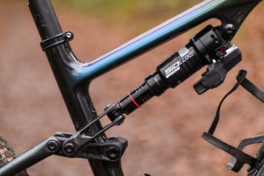 SRAM Flight Attendant