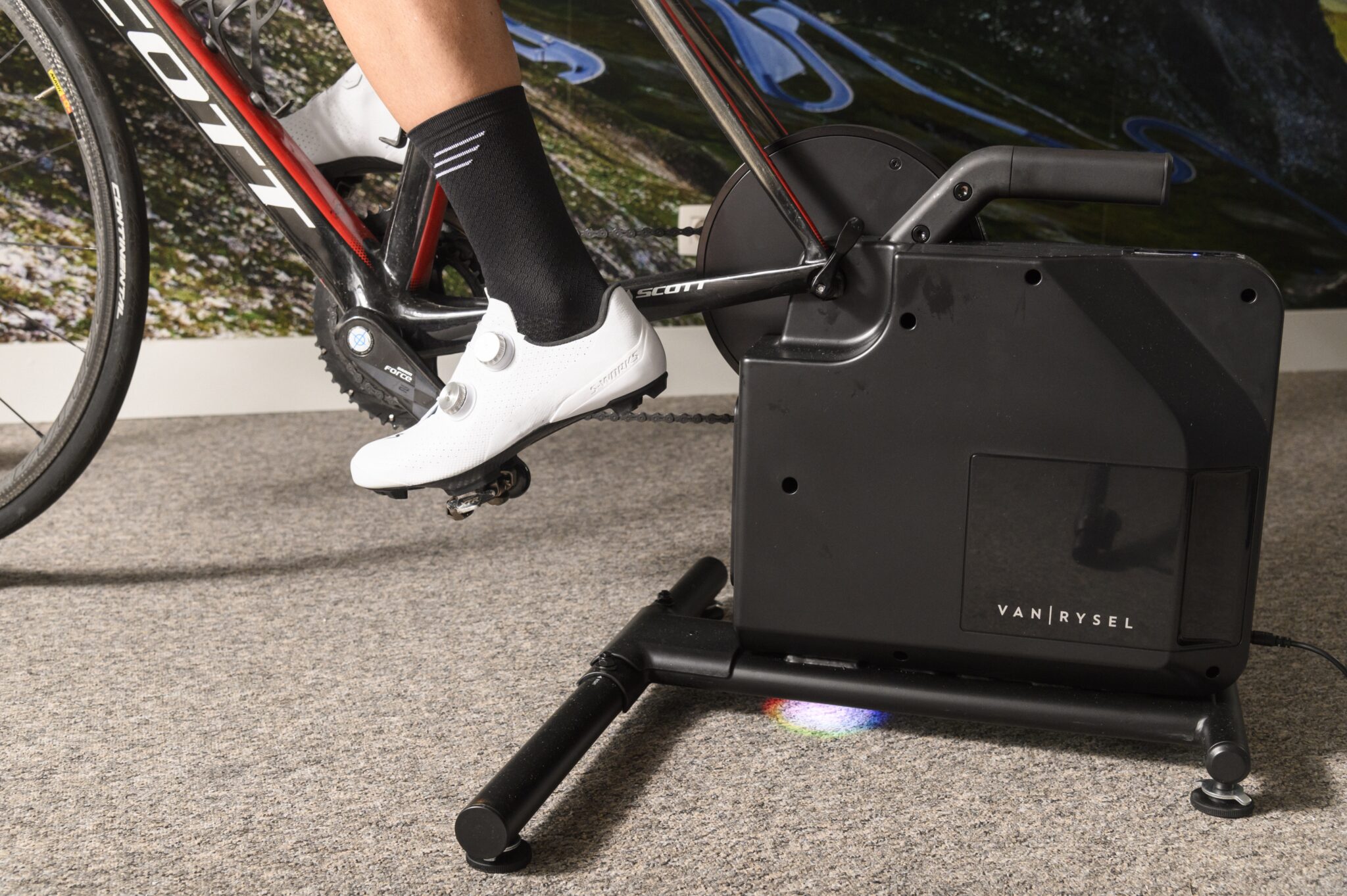 Indoortrainertest (deel 1/3) Van Rysel D500, een concurrerend