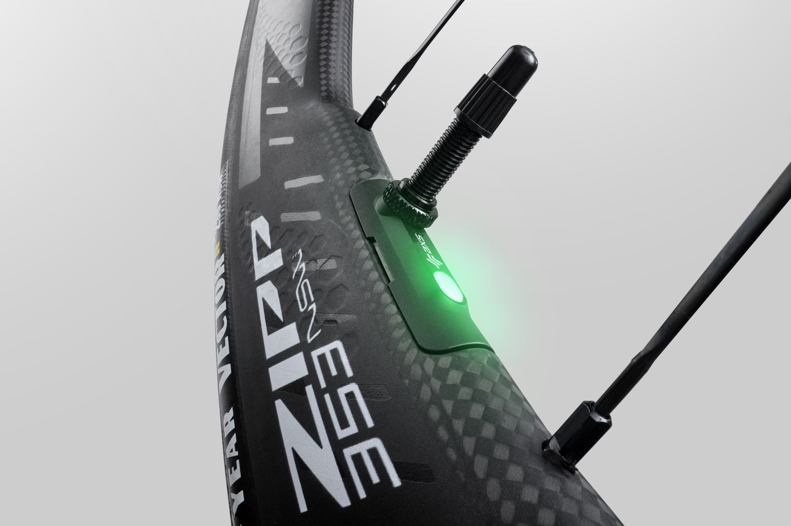 Draadloze bandendruksensor in nieuwe Zipp wielsets, waaronder de