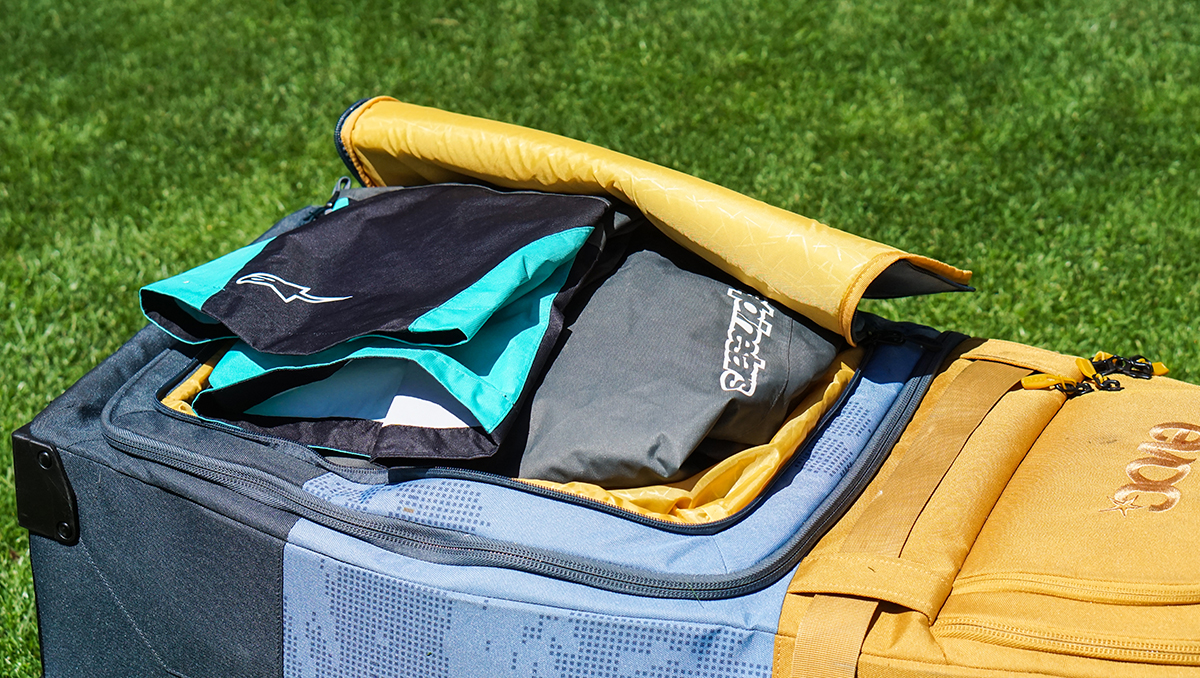 evoc world traveller