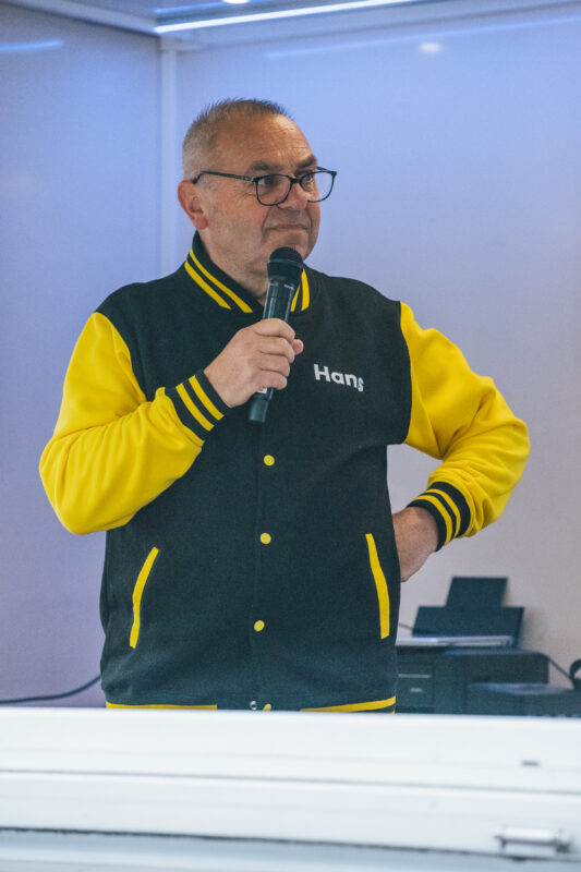 Wielerclub Op Zijn Retour