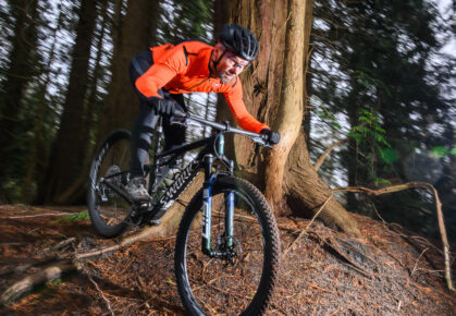 SRAM Flight Attendant