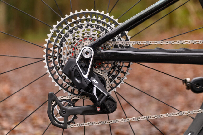 SRAM Flight Attendant