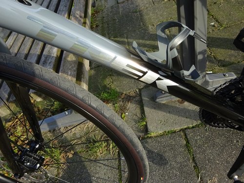 Emonde.jpg (593.52 KiB) 2431 keer bekeken Emonde.jpg