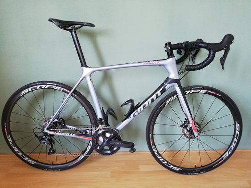 Giant TCR Advanced Pro 1 Disc 2019.jpg